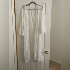 Amazon bridal robe worn once. Floor length with pretty lace detail